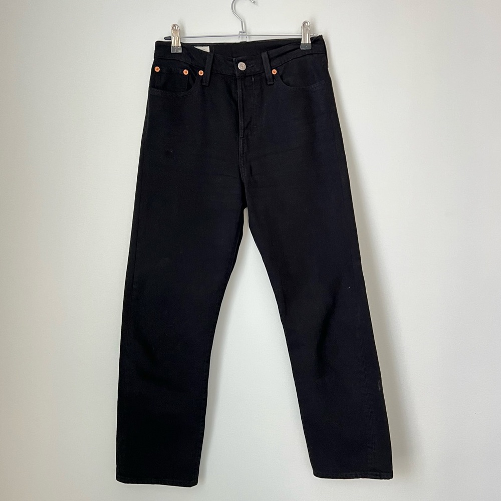 Levi's Straight Leg Mid-Calf Black Pant